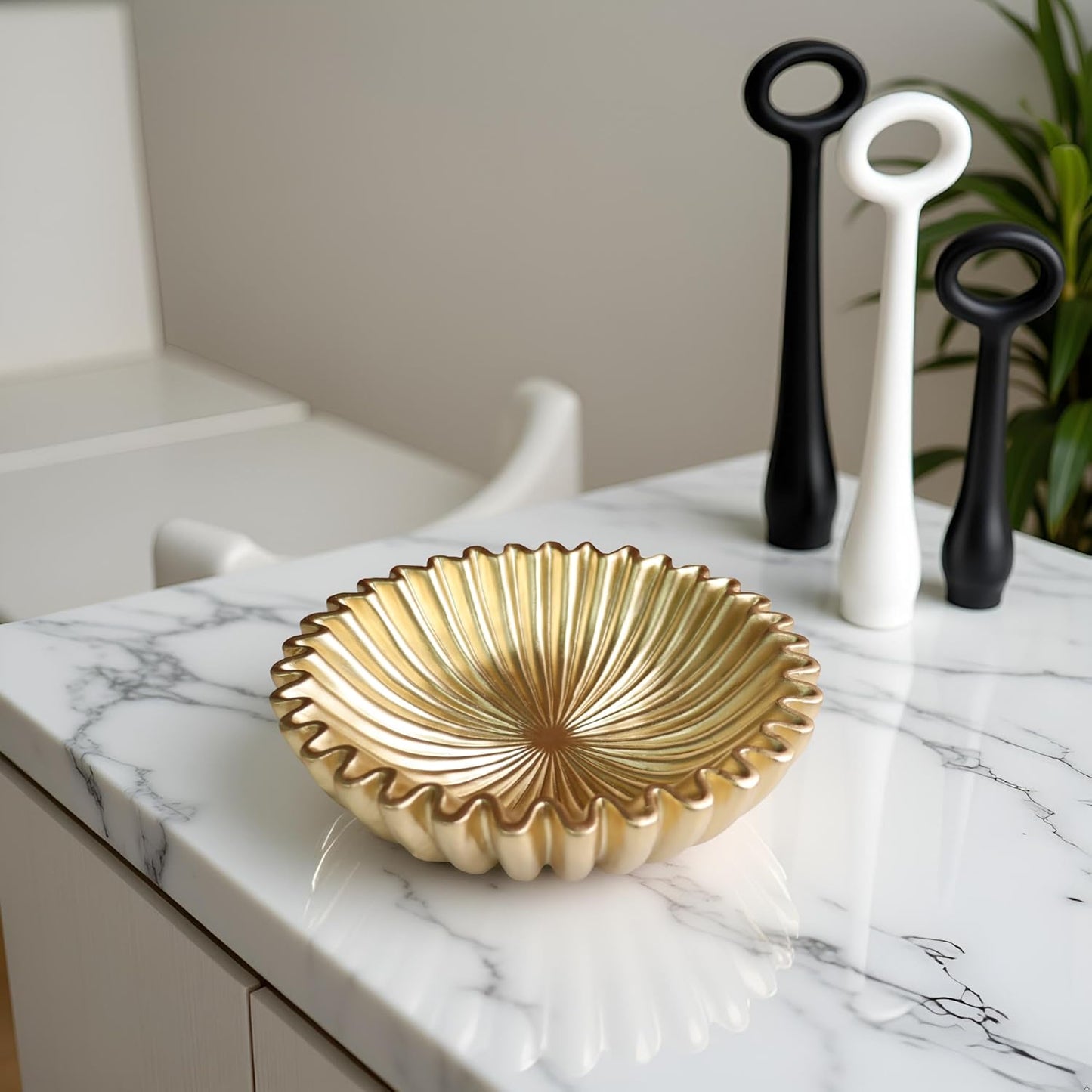 10" Large Decorative Bowl decor, Scalloped Bowls for Modern Home Decor,Ruffle Decor,Stylish Key Bowl for Entry Table,Decorative Fruit Bowl for Kitchen Counter,Golden