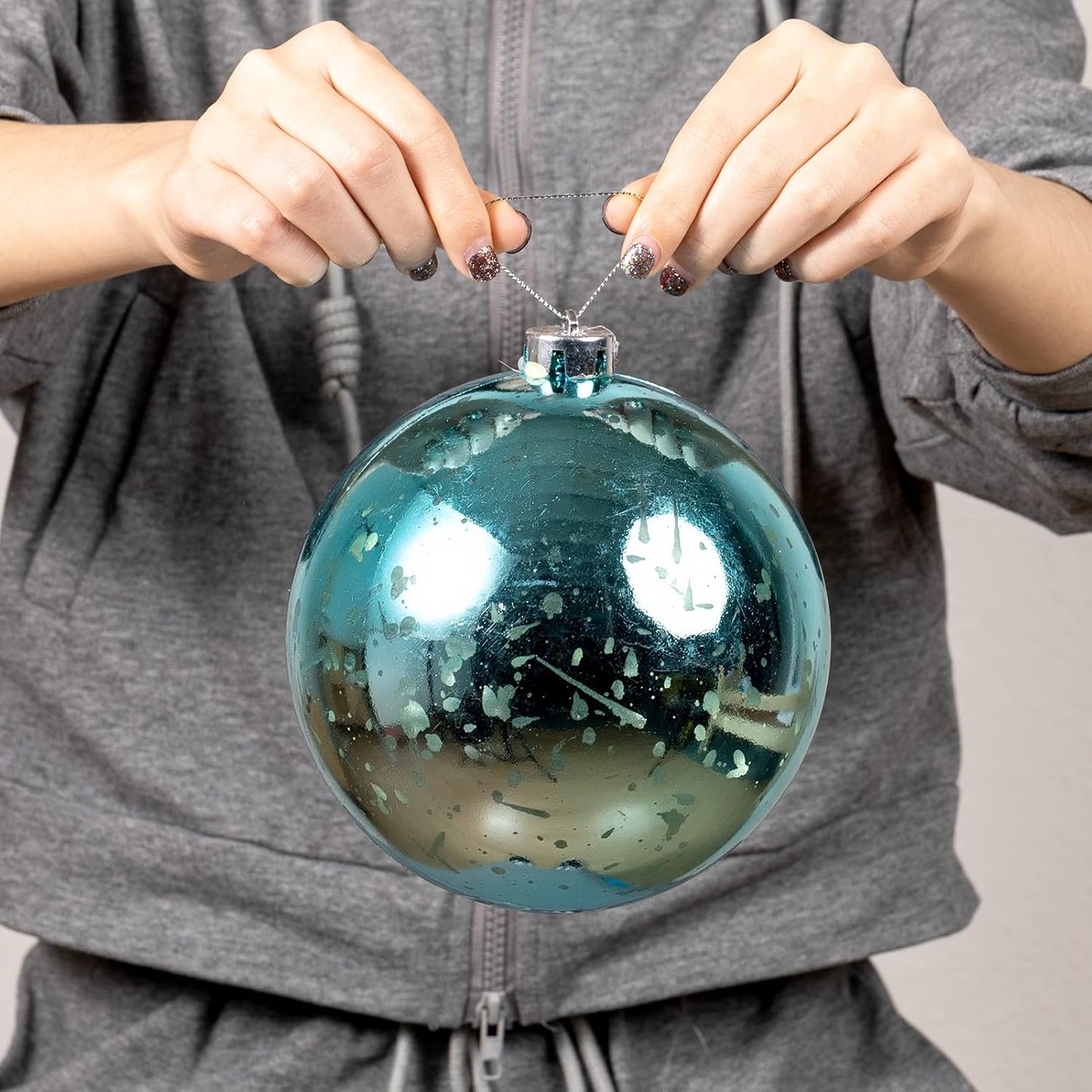 XmasExp Large Christmas Ball Ornaments,2pcs Ligh Blue Giant Shatterproof Plastic Hanging Mercury Xmas Ball Decorations Christmas Tree Ornaments (Lake Blue, 6")