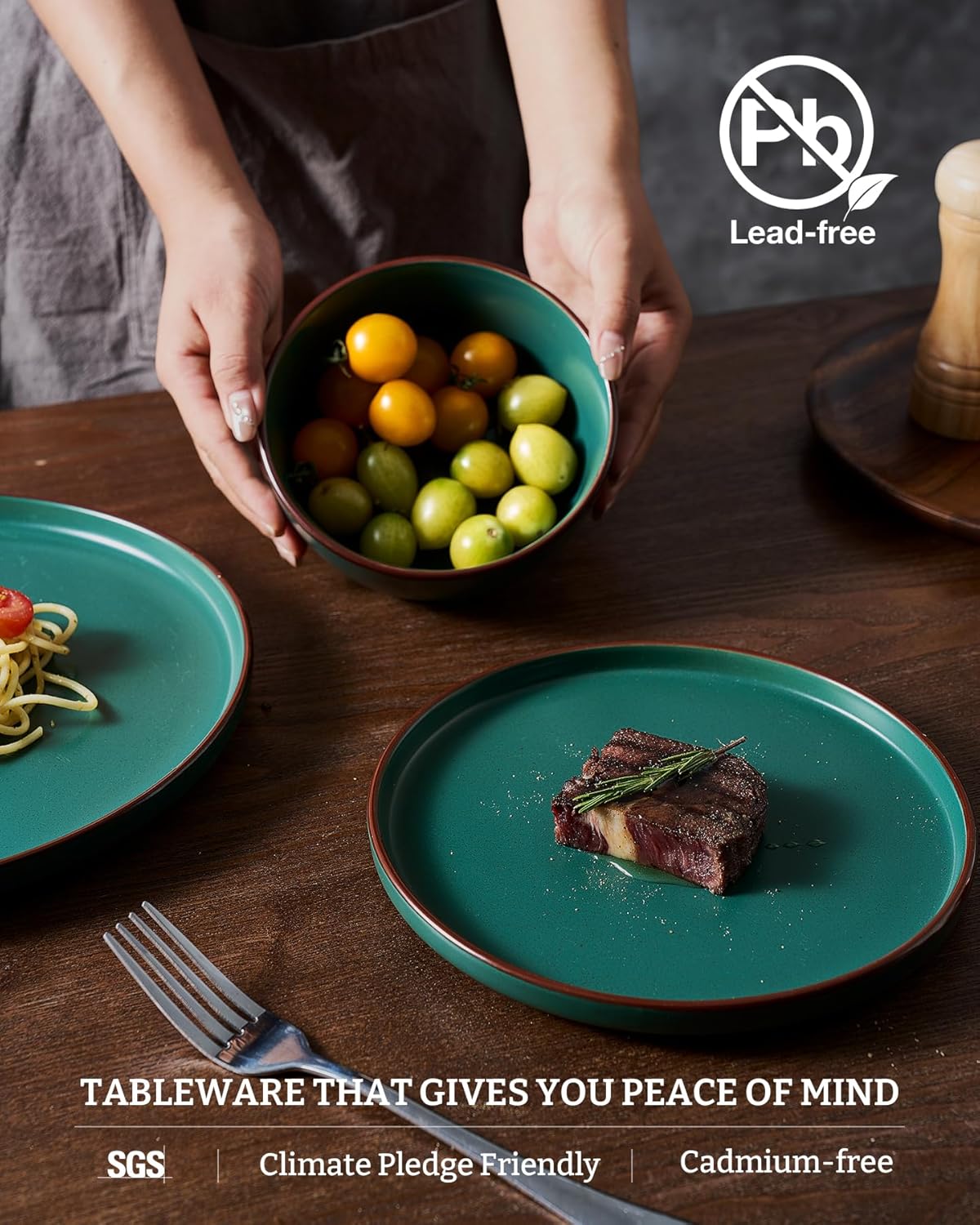 Famiware Mercury 24 Pieces Dinnerware Sets, Plates and Bowls Sets for 8, Microwave and Dishwasher Safe Dish Set, Dark Green