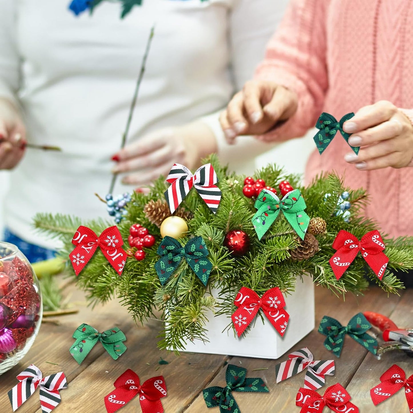 Syhood 150 Pcs Christmas Mini Bow Tiny Twist Tie Bow Handmade Craft Ribbon for DIY Sewing Party Decor(Red and Green,Classic)