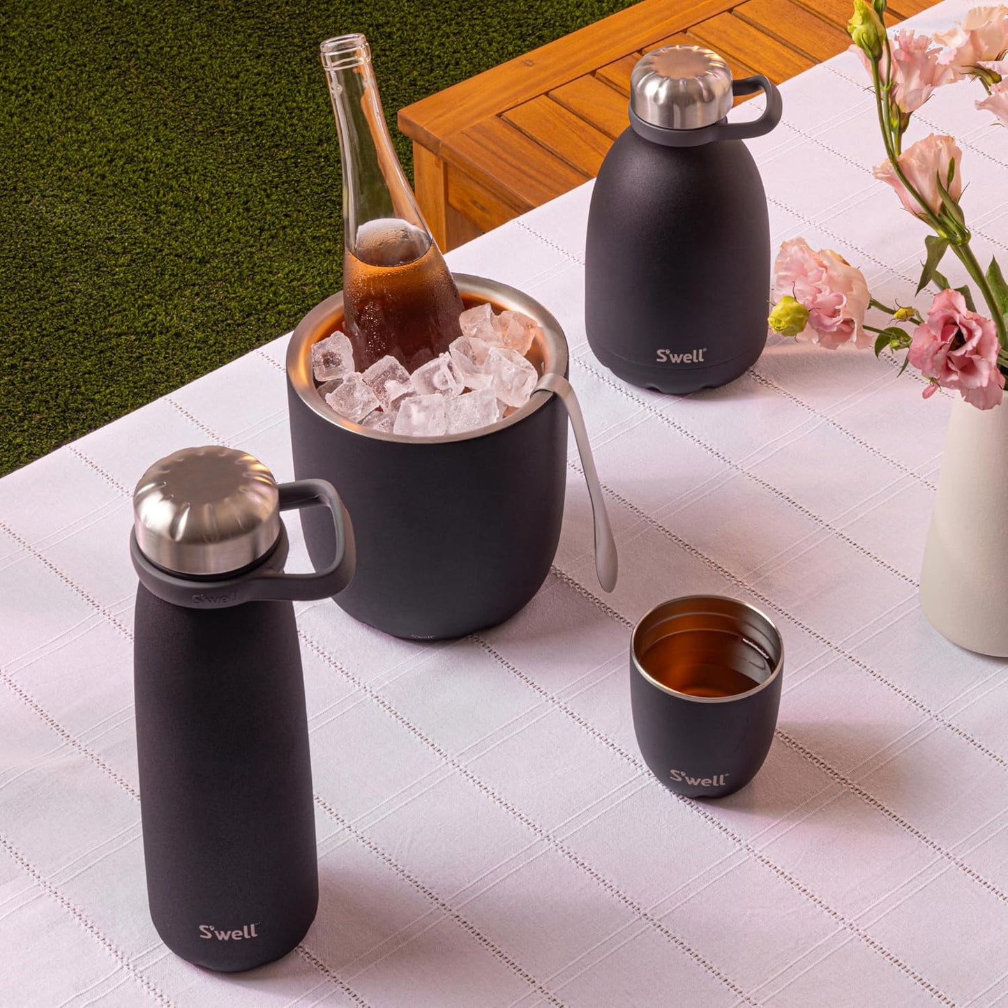 S'well Ice Bucket with Tongs, 68oz, Onyx