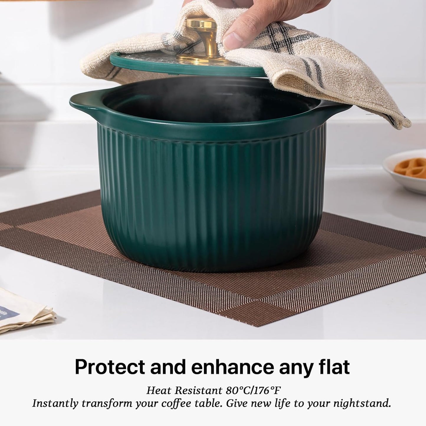 LEXMORE Placemats Set of 4 Vinyl/Plastic Woven Place Mats for Kitchen Table Indoor/Outdoor Washable Placemat Wipeable Dining Table Mats(Brown Cube)