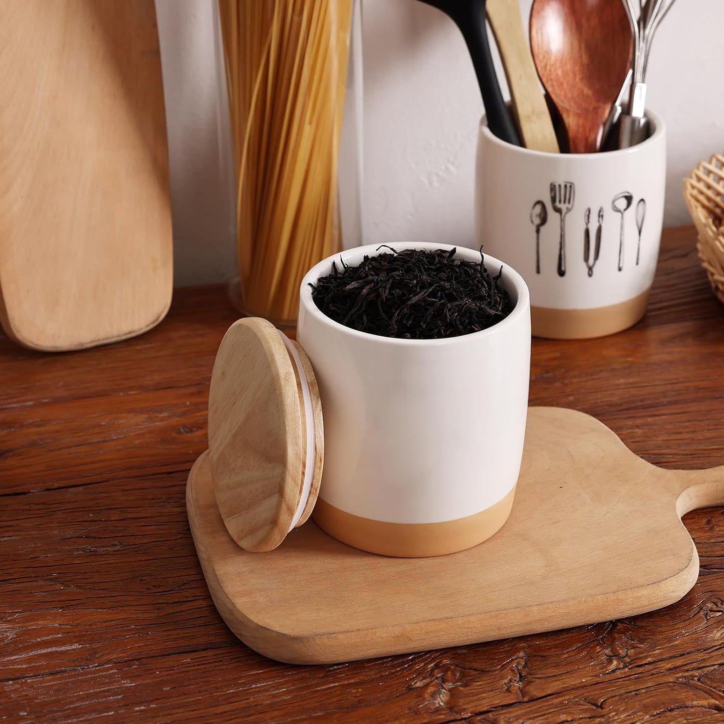 LEETOYI Ceramic Food Storage Jar with Seal Lid,Kitchen Canisters for Countertop, Serving for Ground Coffee, Tea, Sugar, Salt and More, 33 Oz