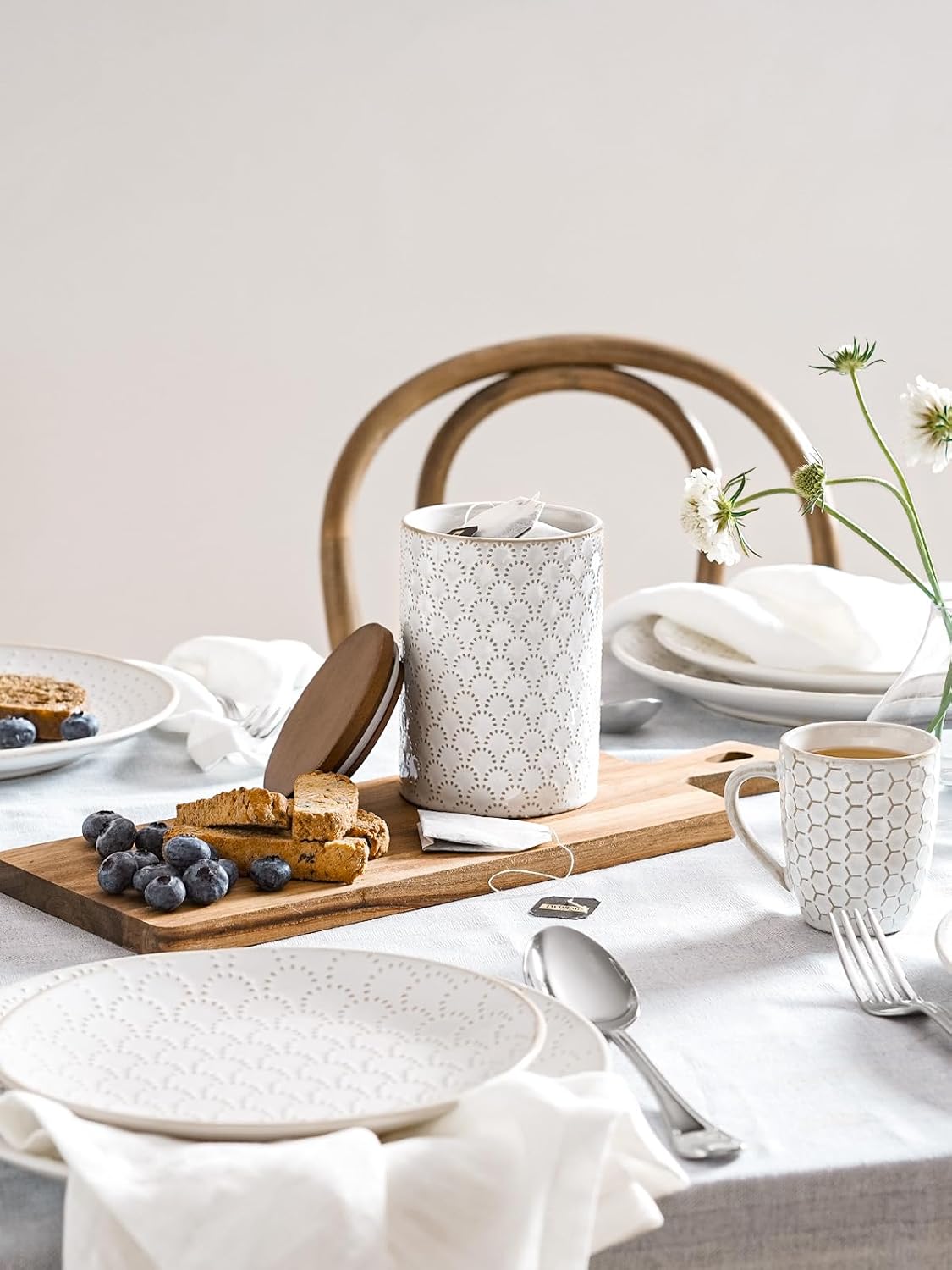 LE TAUCI Food Storage Containers with Airtight Lids, 78/25 oz Ceramic Sugar Canisters Sets, Embossed Large Jars for Pasta, Oats, Coffee Bean, Cookies, Rice, Grains, Tea - Set of 2, Fireworks