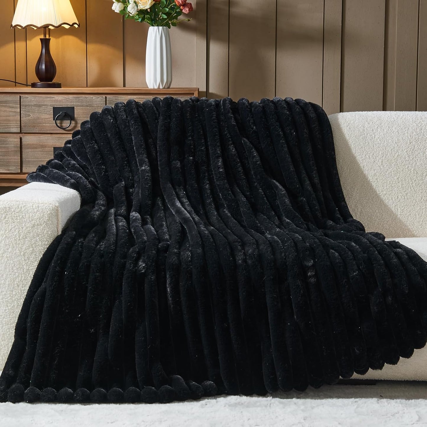 NEWCOSPLAY Faux Fur Throw Blanket Black 3D Ribbed Plush Thick Warm Blanket for Couch Sofa Bed 850GSM (Black Ribbed, Throw(50"x60"))