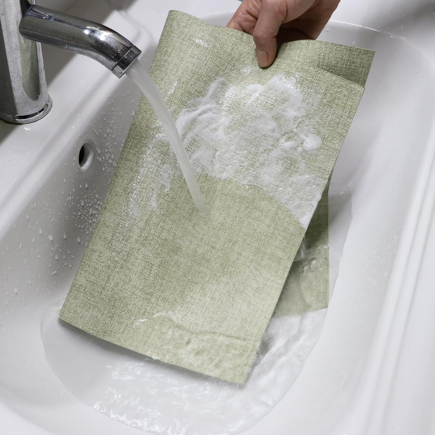 Placemats Set of 4 Washable Heat Resistant Place Mats PVC Woven Dining Table Mat Brown 4pcs