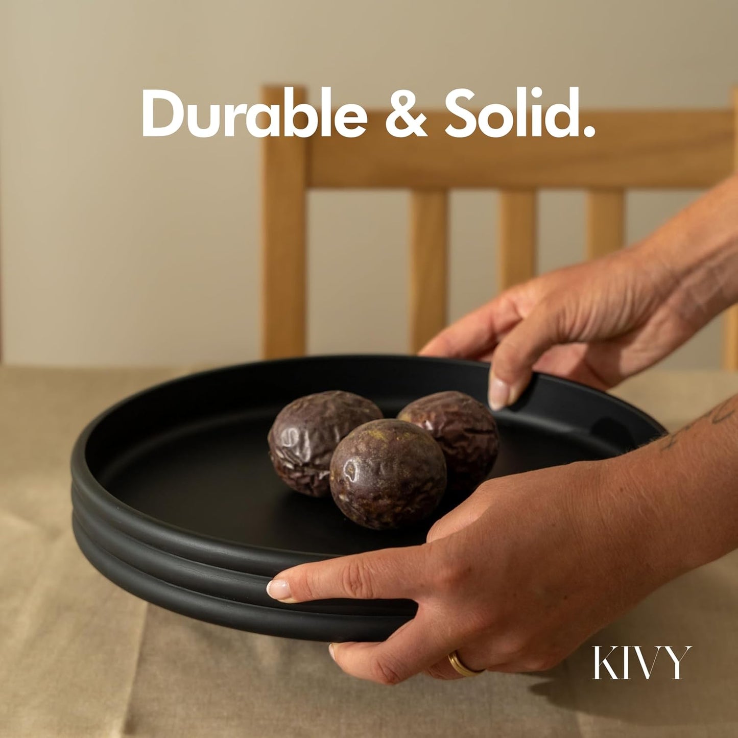 KIVY Round Decorative Concrete Tray 11x1,5 Inch - Modern Circle Coffee Table Bowl - Home Decor Table Tray for Livingroom & Bedroom - Modern Decorative Trays - Black Flat Bowl - Centerpiece Trays