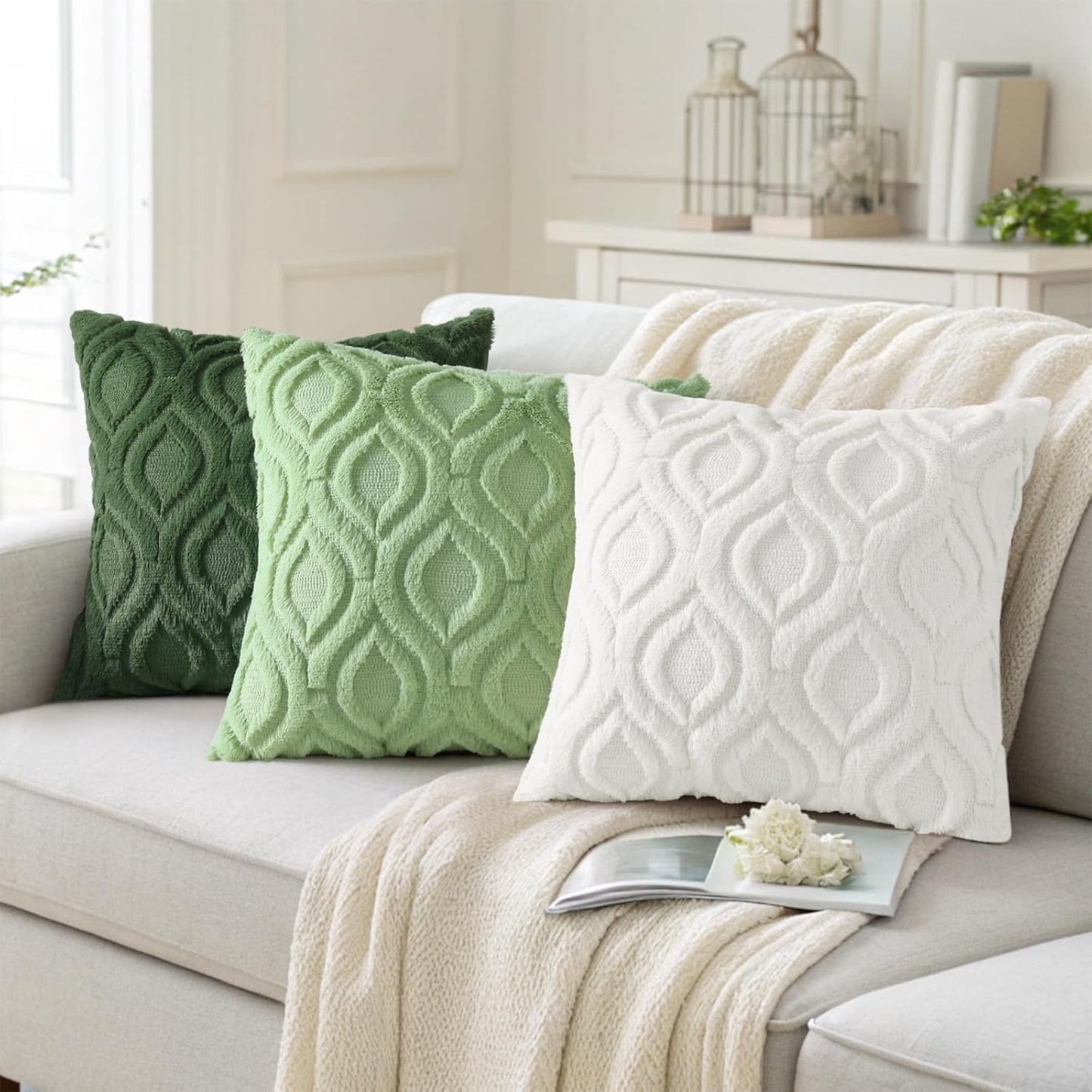 decorUhome Throw Pillow Covers 26x26 Inch Set of 2, Soft Plush Decorative Faux Fur Cream Beige Solid Couch Pillow Covers, Accent Farmhouse Neutral Square Euro Pillow Cases for Sofa Bed Living Room