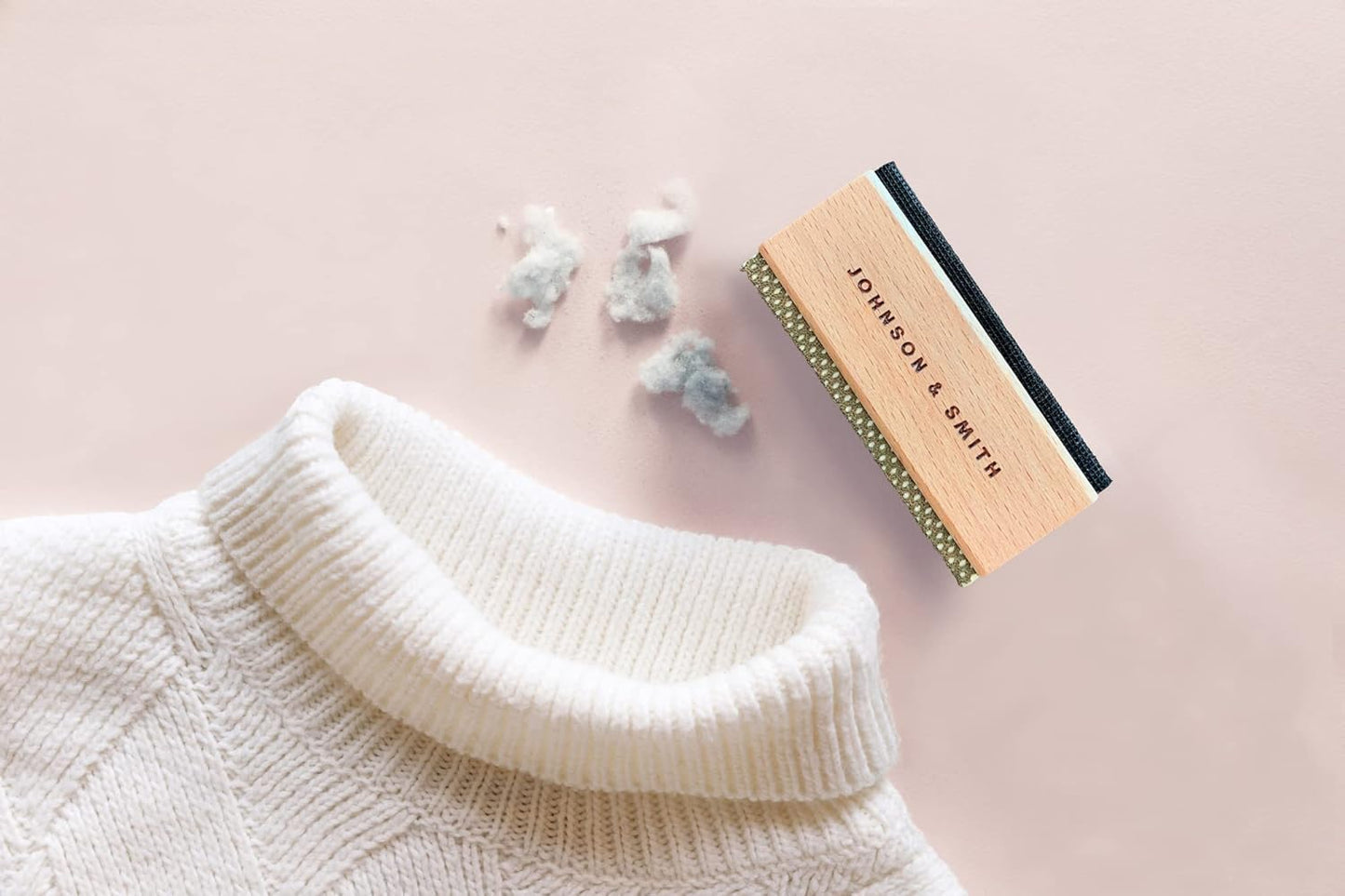 Johnson & Smith Sweater Comb - Double Sided Sweater Shaver Lint Scraper - Easy Grip Cashmere Comb - Multifunction Fabric Clothes Shaver Cashmere Pill Remover - Travel Pilling Remover Brush with Pouch