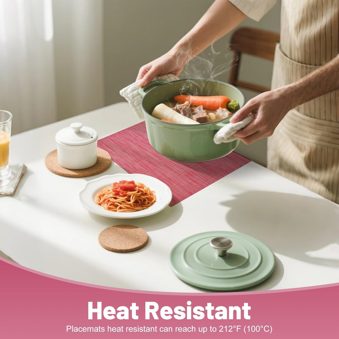 Placemats Set of 12，Non-Slip PVC Weave Table Mats Easy to Clean，Heat Resistant Place Mats for Kitchen Dining Table Decoration Indoor Outdoor，Red