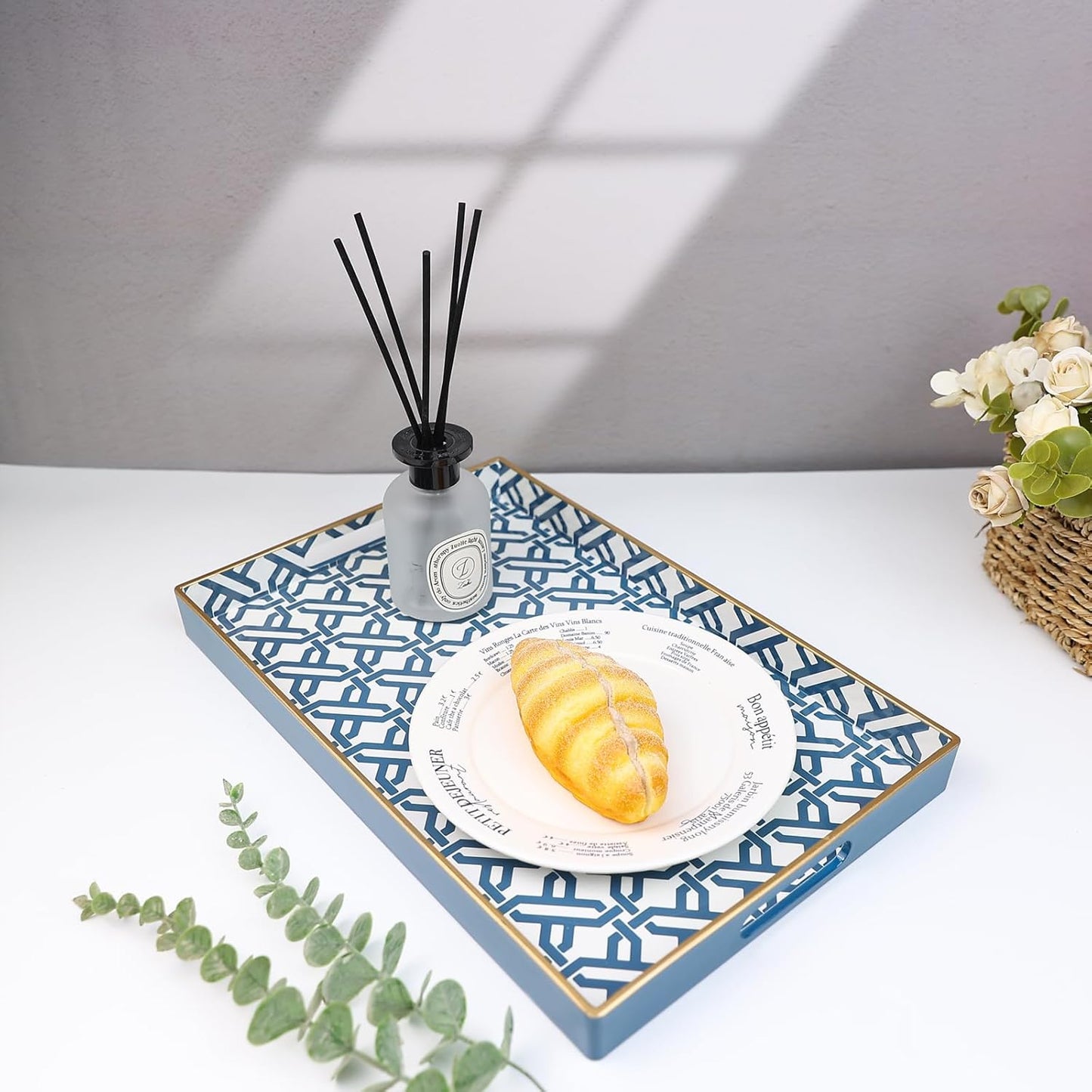 Spsyrine White Serving Tray, Plastic Marbling Tray for Coffee Table, Stylish Rectangular Decorative Tray with Handles, Ottoman Tray for Living Room, Bathroom, 15.6” X 10.2"