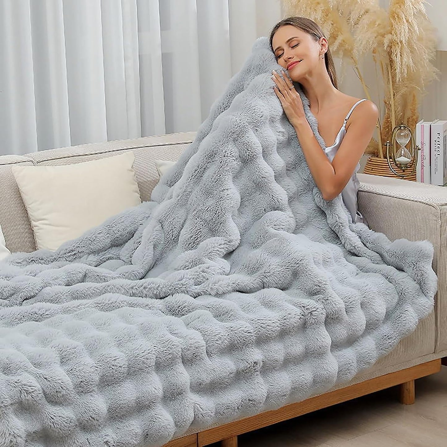 UKELER Ultra Soft Throw Blanket Grey Fluffy Blankets & Throws Faux Fur Blanket for Couch, Bed, Sofa Cozy Plush Warm Thick Velvet Blanket for Women, Men 50''x60''