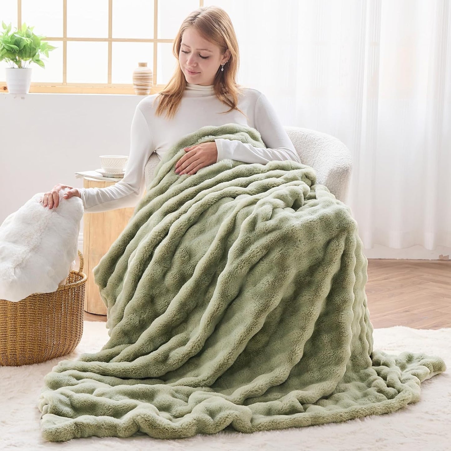 NEWCOSPLAY Faux Fur Throw Blanket Sage Green Bubble Blanket Thick Warm Soft for Couch Sofa Bed 550GSM (Sage Green, Throw(50"x60"))