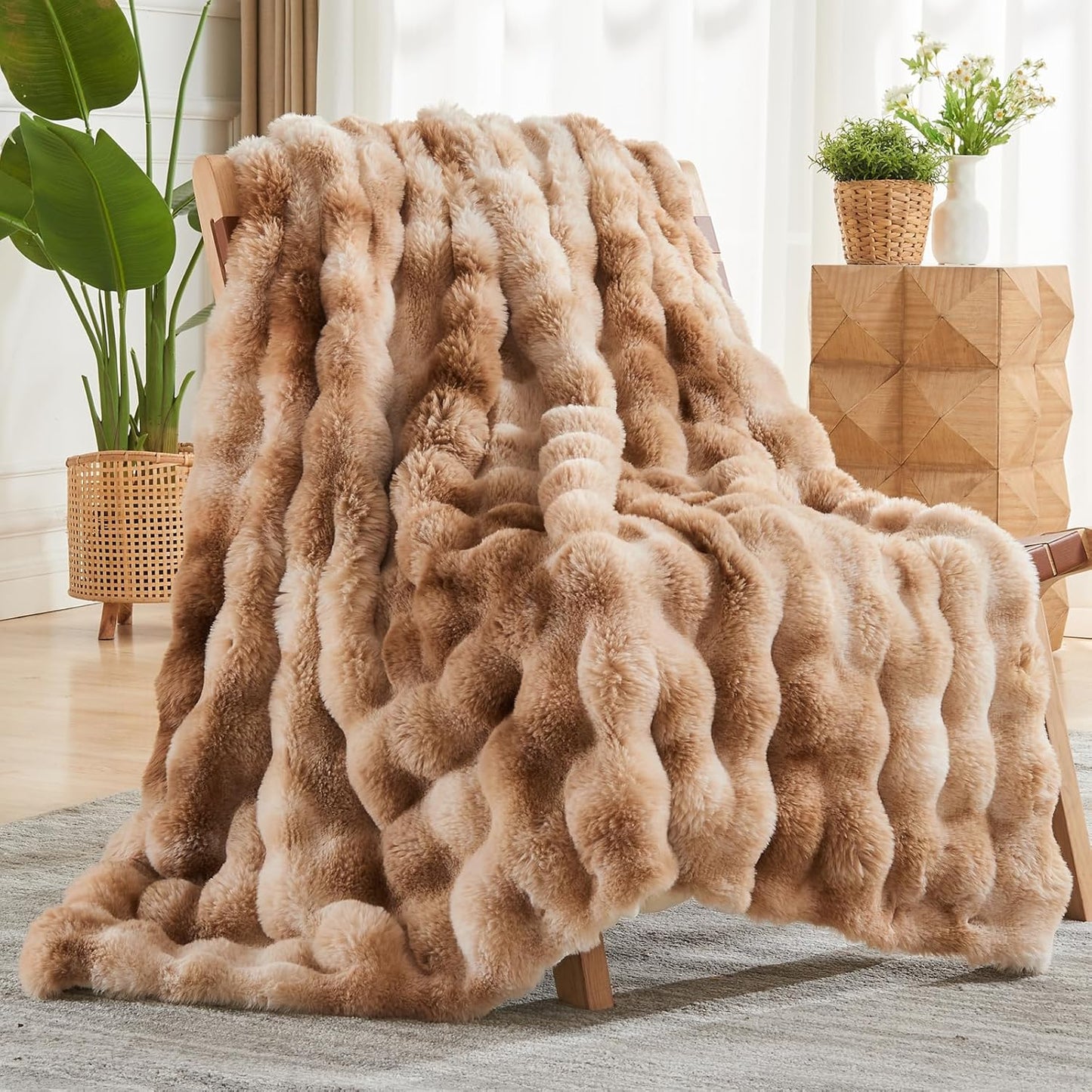 NEWCOSPLAY Faux Fur Twin Blanket Tie-dye Beige Luxury Fluffy Thick Warm Bubble Blanket for Couch Sofa Bed 700GSM (Tie-dye Beige, Twin(60"x80"))