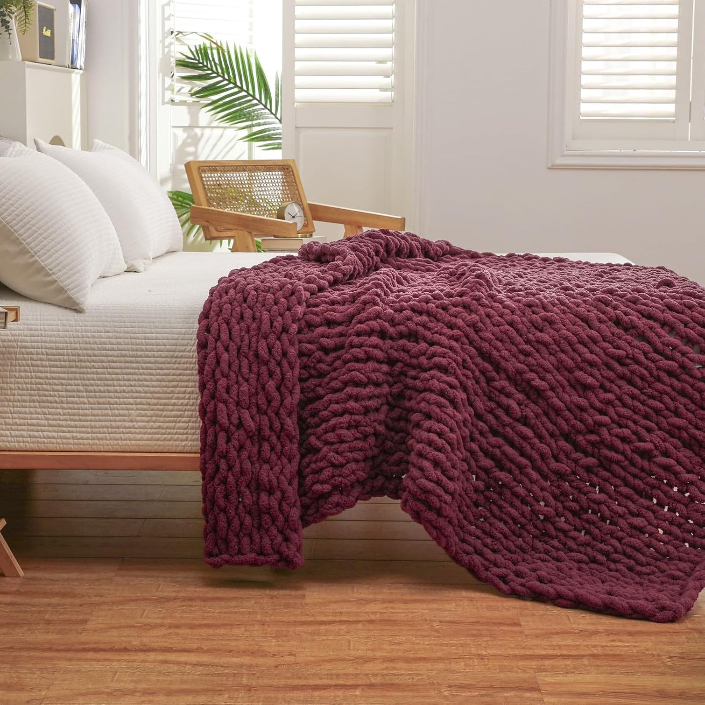 WESHIONGOO Chunky Knit Blanket Throw 50"×60" Knitted Throw Blankets for Couch Bed Fluffy Soft Blanket with Jumbo Chenille Yarn Thick 100% Handmade(Burgundy Red)
