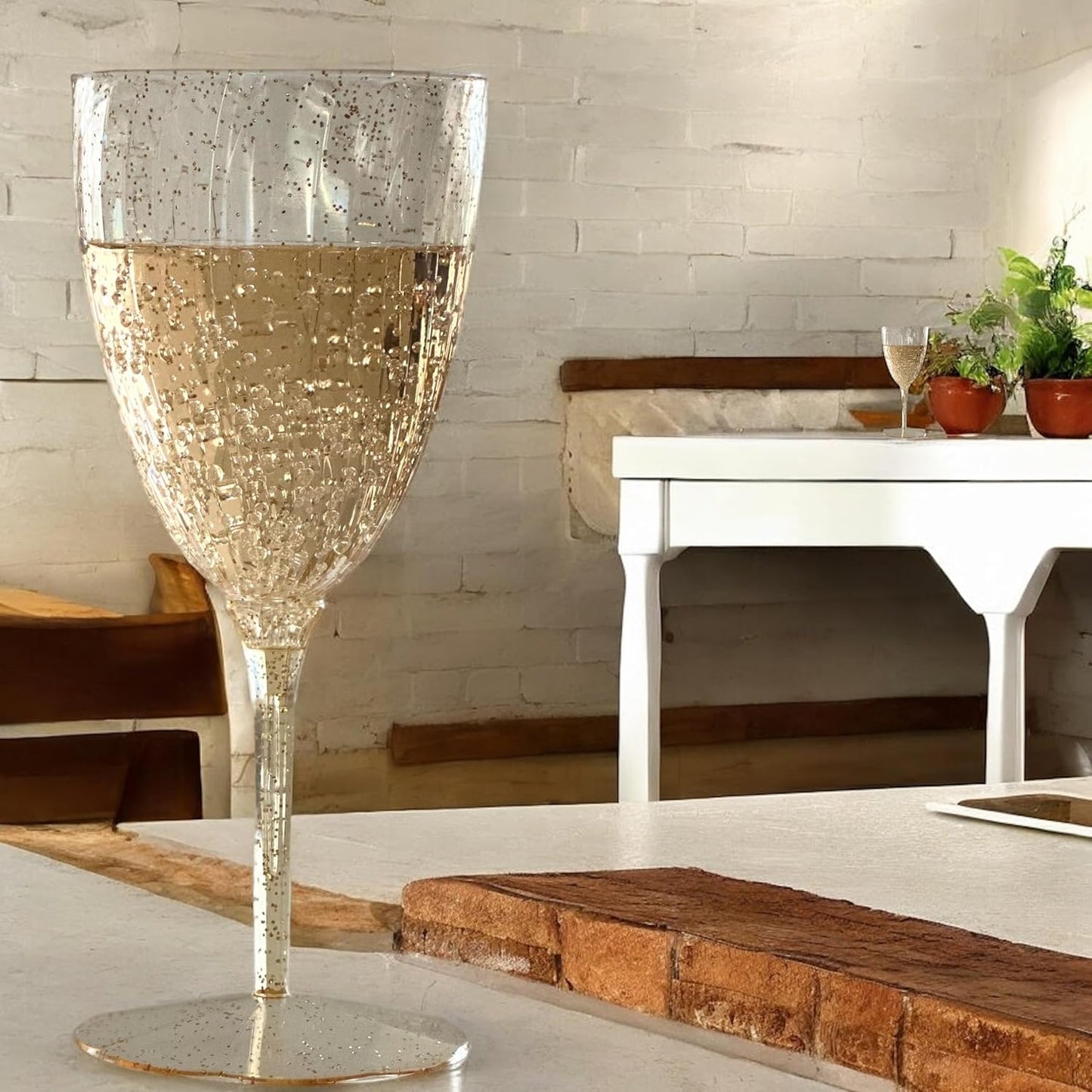 Oojami Elegant Plastic Champagne Flutes - 32 PCS, 7.8oz Disposable & Reusable Wine Glasses - Perfect for Home, Parties, Weddings, Birthdays & Celebrations (32, Gold Glitter)