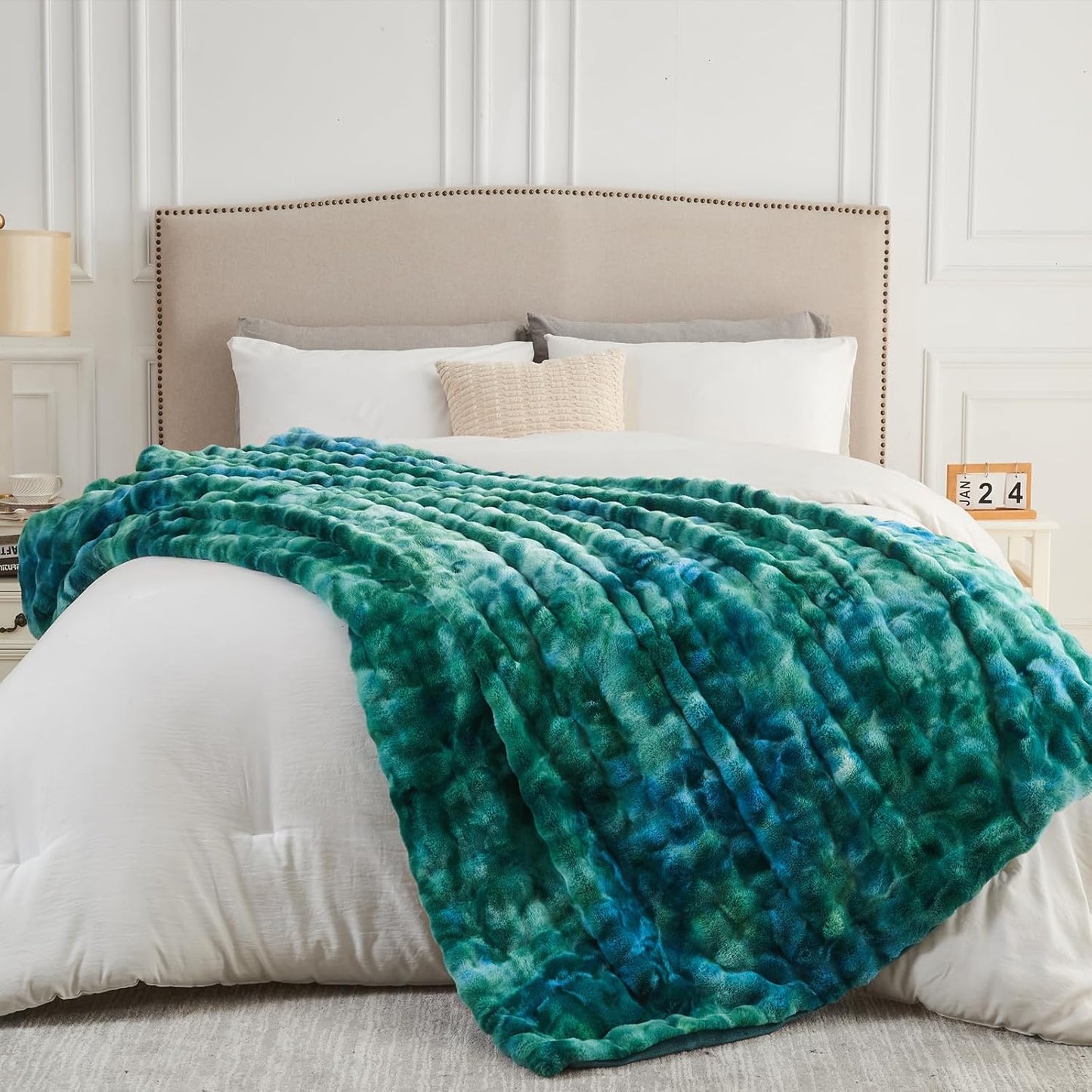 NEWCOSPLAY Faux Fur Twin Blanket Tie-dye Dark Teal Luxury Fluffy Thick Warm Bubble Blanket for Couch Sofa Bed 700GSM (Tie-dye Dark Teal, Twin(60"x80"))