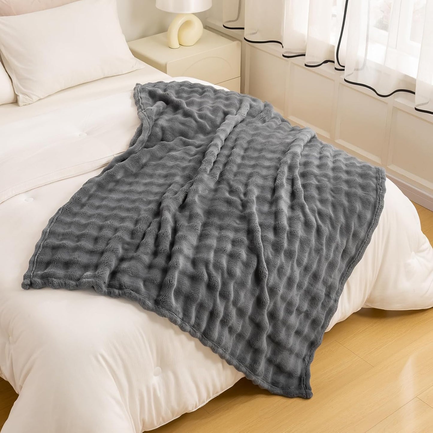 YUSOKI Luxury 3D Bubble Throw Blanket 2lb,All Ages,Home Decoration, (Grey,50 * 60inches)