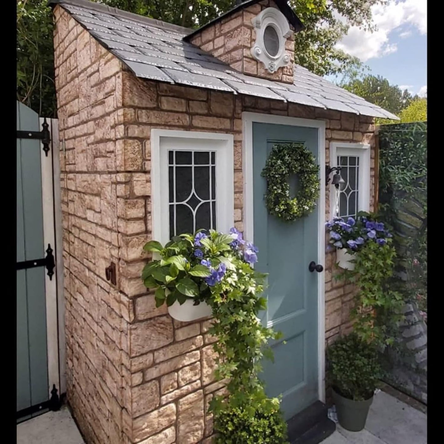 Dundee Deco 3D Wall Panels Faux Brick - Cladding Beige Stone Look Wall Paneling, Styrofoam, Sample, Size 10 x 10 in.