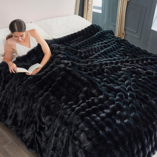 Cozy Bliss Faux Fur Throw Blanket for Couch, Fuzzy Soft Plush Thick Bubble Blanket for Sofa Bedroom Living Room, 90 * 90 Inches Black