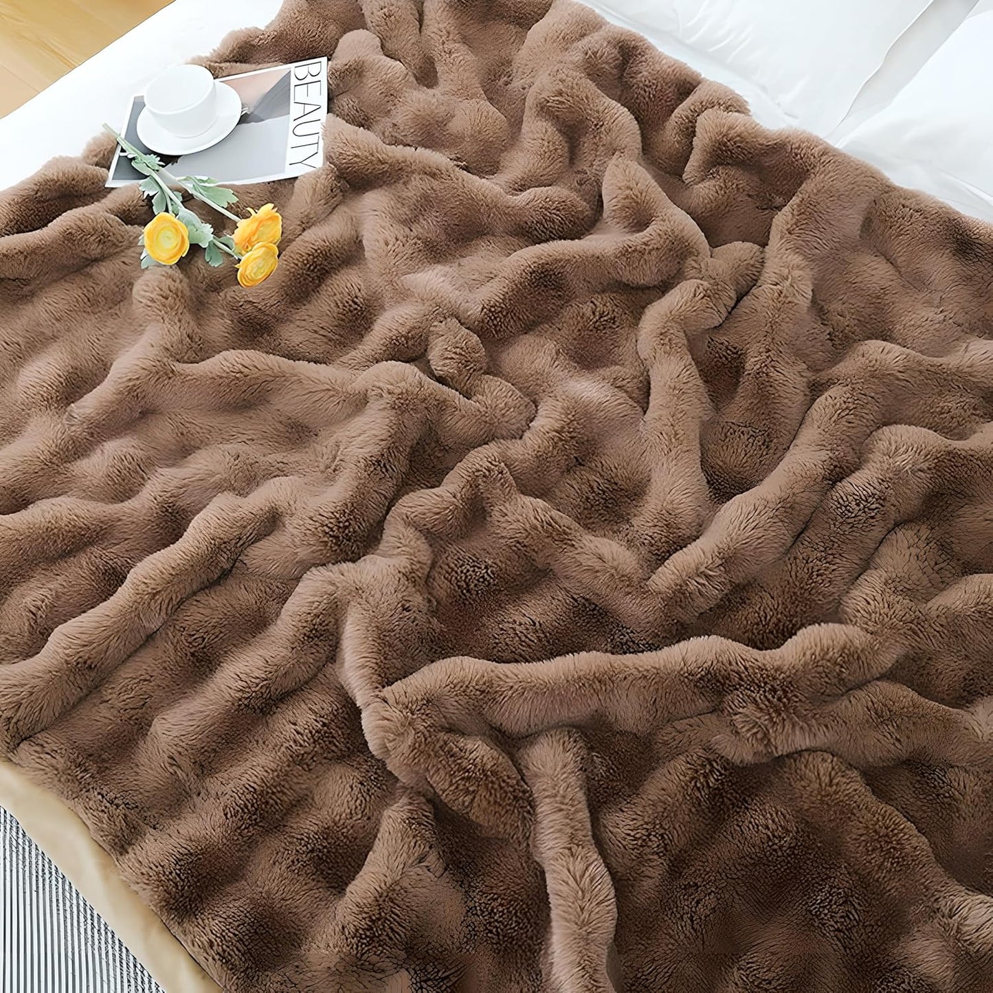 UKELER Soft Faux Fur Throw Blanket Solid Reversible Shaggy Blanket Plush Thick Fluffy Blankets Throws for Bed, Couch, Sofa, Office, Camping 50''x60'' Brown