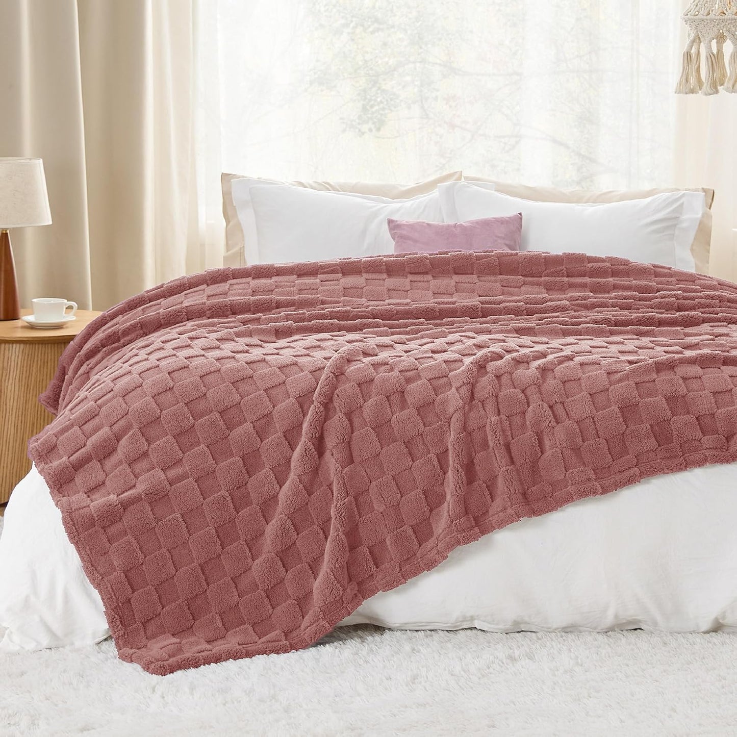 Bedsure GentleSoft King Size Blanket for Bed - Super Soft Cozy Blankets for Women Men Girls, Large Fuzzy Fleece Throw for Bedroom Decor, Dusty Pink,108x90 Inches