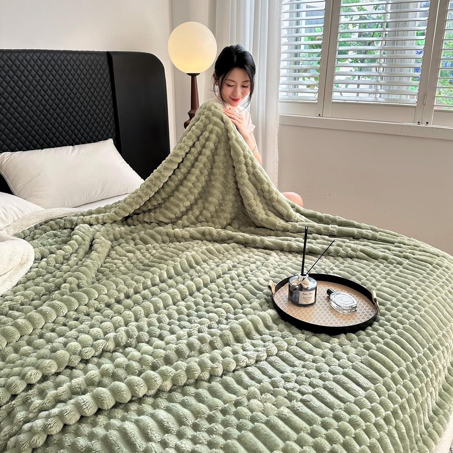 UKELER Sherpa Bed Blanket 80 × 90 inch, Ultra Soft Queen Size Throw Blanket for All Season, 470 GSM Cozy Plush Striped Fleece Blankets for Bedroom Living Room Dorm Hostel Sofa Camping, Green