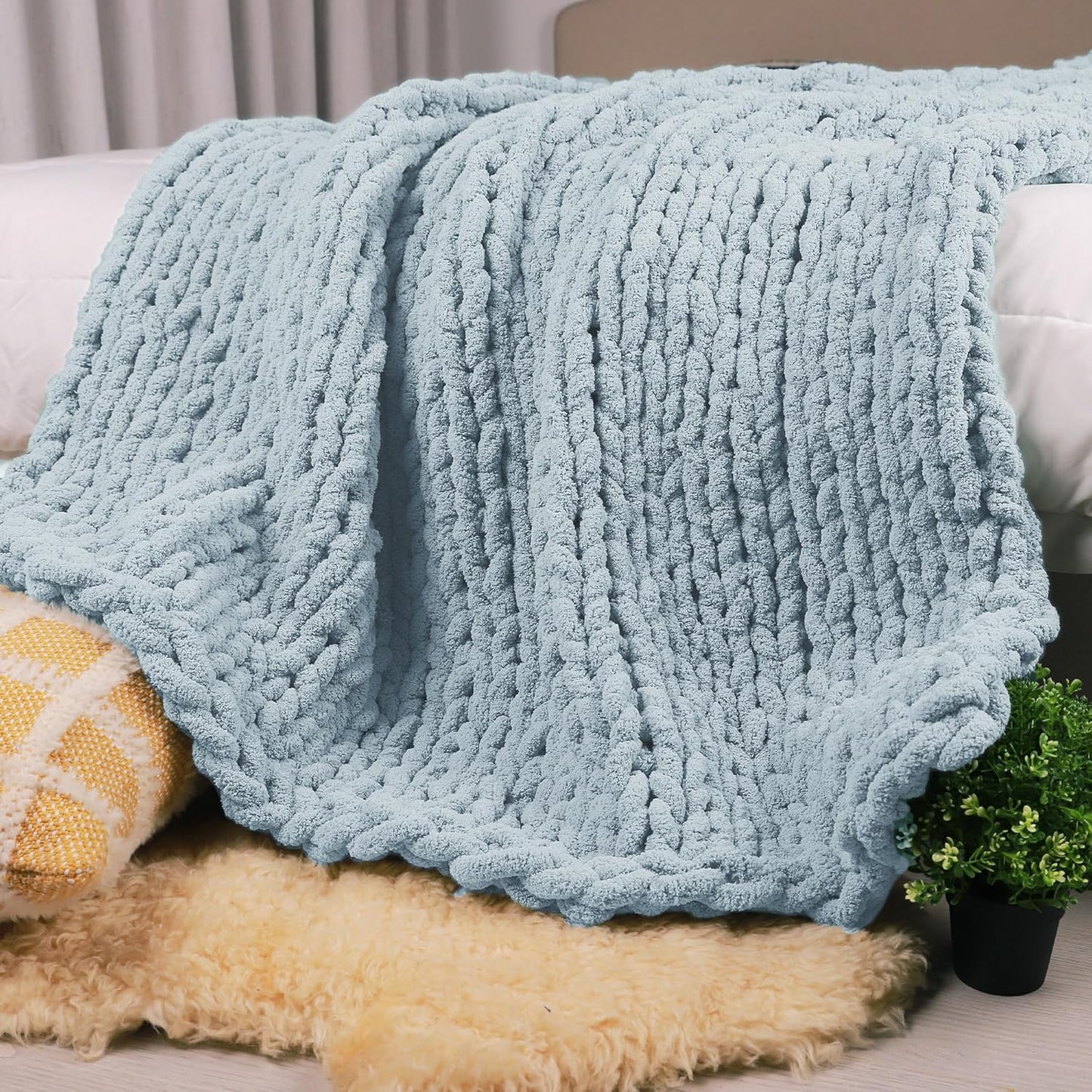 Carriediosa Chunky Knit Throw Blanket 50" X 60", 100% Hand Made Large Chenille Loop Yarn Soft Fluffy Throws for Couch Sofa Bed, Big Crochet Cozy Heavy Thick Cable Woven Blanket, Light Blue
